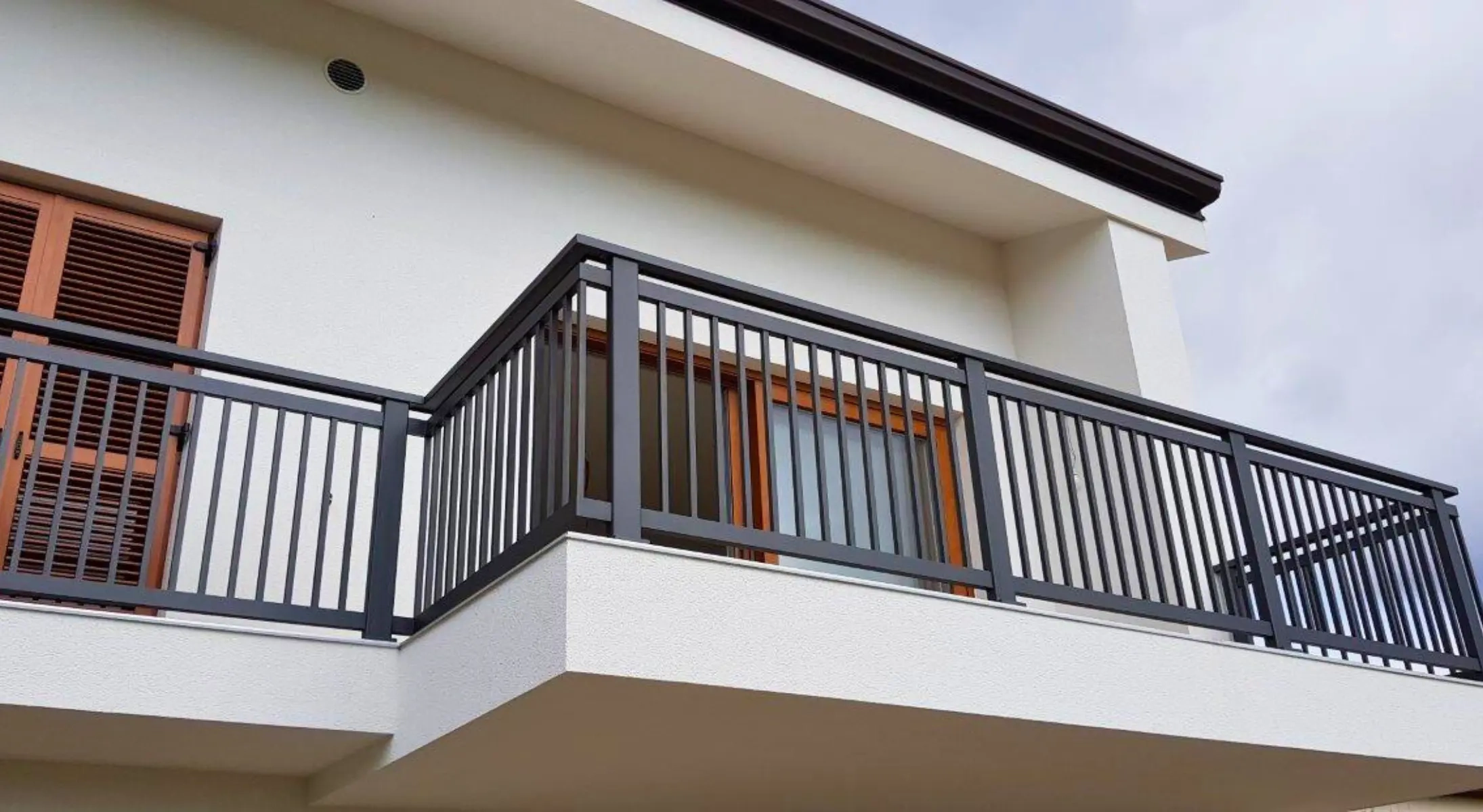 Alu Ograja Balkonska Vertikalna